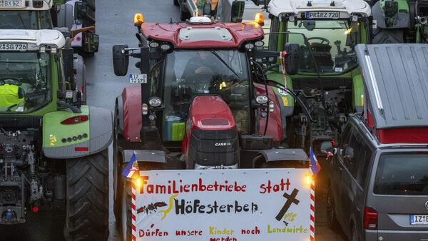 Columns of tractors gather in Berlin for final demo amid farmers’ protest