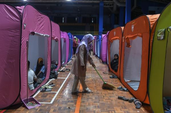 Flood-hit areas in Johor, Kedah and Perak see surge in flood victims this morning