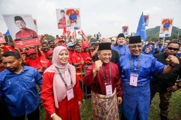 State polls: Pakatan-BN to launch offer for Selangor on Monday