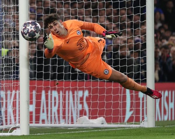 Real sign goalkeeper Arrizabalaga on loan from Chelsea