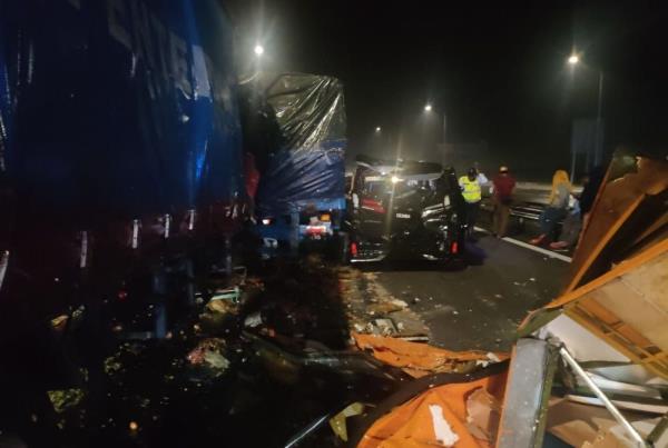 Lorry driver killed in five-vehicle crash on North-South Highway near Gopeng
