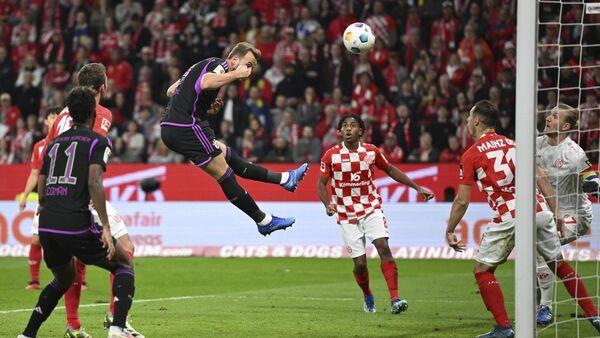 Red-hot Kane on target again as Bayern cruise