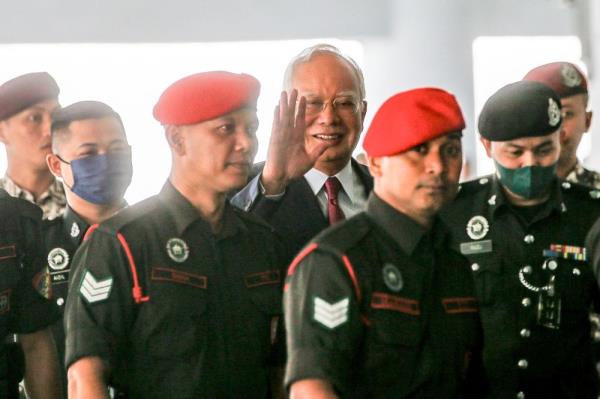 Shafee: Najib to call in Tommy Thomas over AGC's ‘leaked memo’ in joint RM6.6b trial with Irwan Serigar