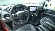 2025 Chrysler Voyager
