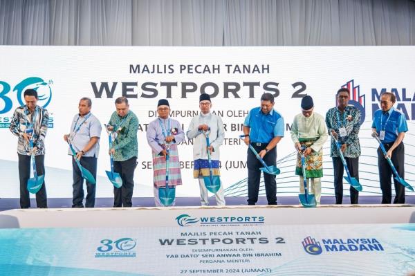 PM Anwar says govt plans to widen Port Klang roads for Westport expansion, boost economy by RM55b