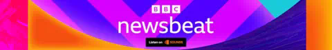 BBC Newsbeat的页脚标志。它有BBC标志和白色的Newsbeat字样,背景是紫色、紫色和橙色形状。底部有一个黑色方块,上面写着“在Sounds上收听”。