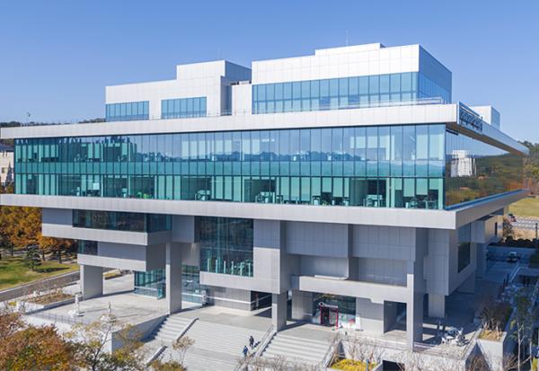 POSTECH, or Pohang University of Science and Technology, is operated by POSCO Holdings