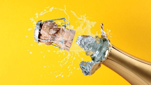 Experts warn of eye injuries when opening bottles of fizz
