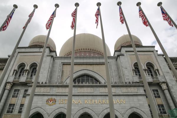 联邦法院称将男性引诱已婚女性定为犯罪违宪