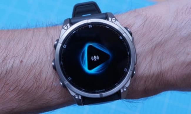 Voice assistant access on the Garmin Fenix 8.