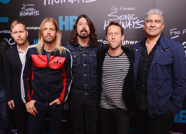 Nate Mendel, Taylor Hawkins, Dave Grohl, Chris Shiflett, and Pat Smear