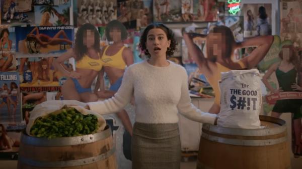 Ilana Glazer in a Miller Lite ad.