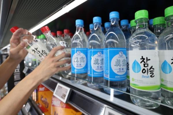 HiteJinro的Chamisul和Jinro烧酒