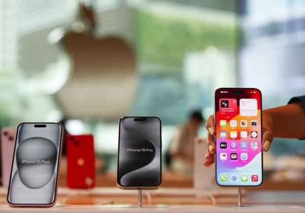 iPhone 15